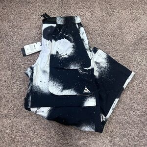 Men's Nike ACG “Smith Summit” UV-Protective Repel Pants Shorts HV1129-060 Size M